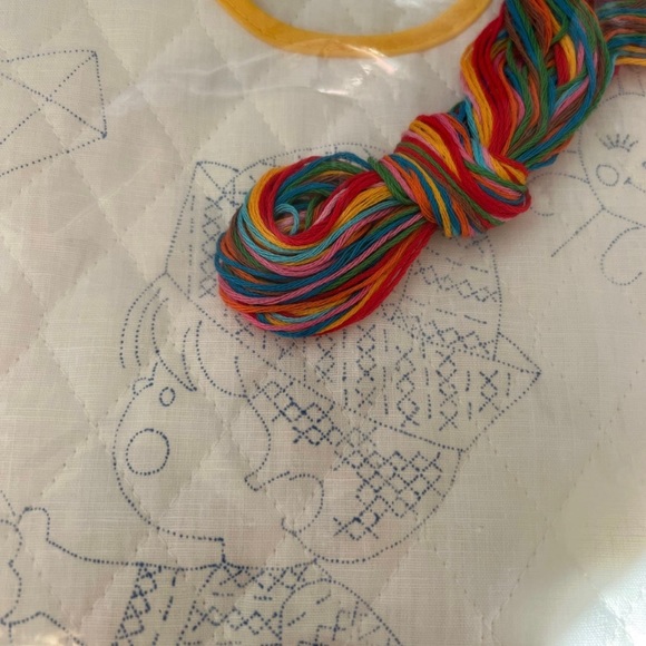 Bucilla Creative Needlepoint Set of 2 Large Quilted Bibs Kit #1848 New - Picture 12 of 12